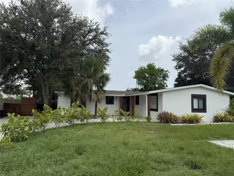 907 Fruitland Ave, Bradenton, FL 34207