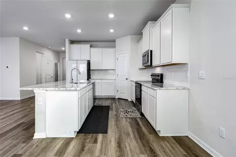 Kitchen - 10622 Eustis Dr, Parrish, FL 34219 photo 1 of 3