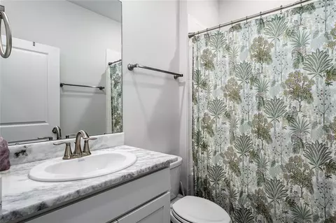 Bath - 10622 Eustis Dr, Parrish, FL 34219 photo 2 of 2