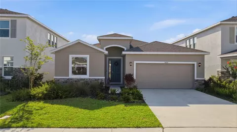 Exterior - 10622 Eustis Dr, Parrish, FL 34219 photo 4 of 8