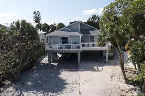 207 71st St #E, Holmes Beach, FL 34217