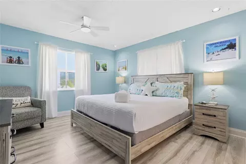 Bedroom - 207 71st St #E, Holmes Beach, FL 34217 photo 3 of 4