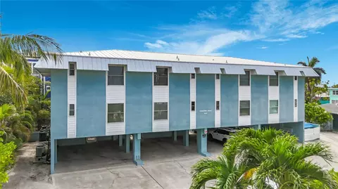 205 Highland Ave #3, Bradenton Beach, FL 34217