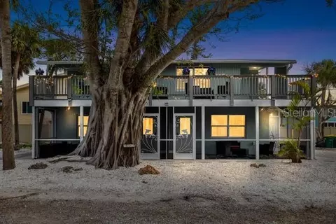 5043 N Beach Rd, Englewood, FL 34223
