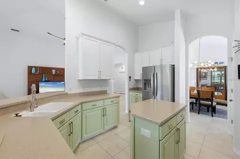 Kitchen - 428 Snapdragon Loop, Bradenton, FL 34212 photo 4 of 4