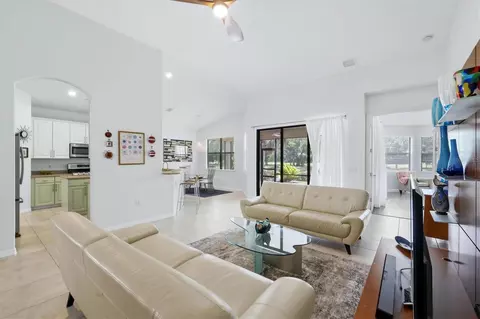 Living - 428 Snapdragon Loop, Bradenton, FL 34212 photo 1 of 1