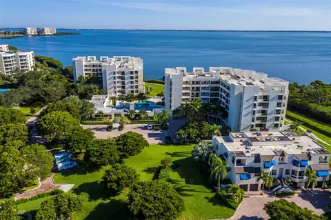 2020 Harbourside Dr #457, Longboat Key, FL 34228