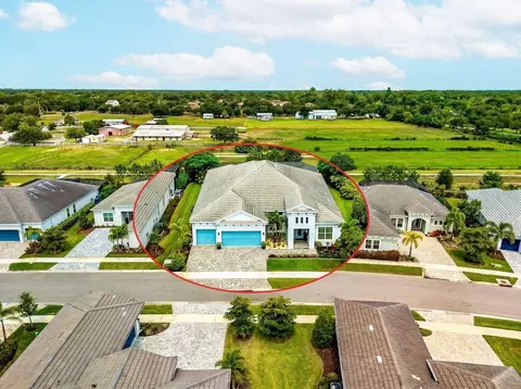 4657 Antrim Dr, Sarasota, FL 34240
