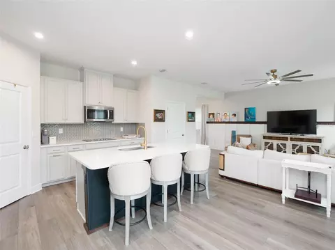 Kitchen - 11026 High Noon Trl, Parrish, FL 34219 photo 1 of 2