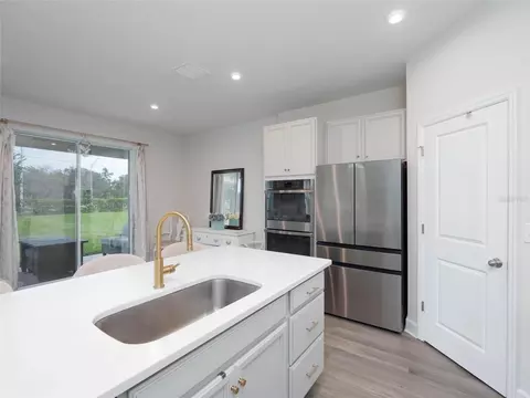 Kitchen - 11026 High Noon Trl, Parrish, FL 34219 photo 2 of 2