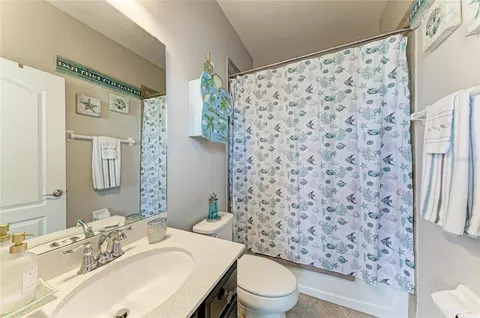 Bath - 5914 113th Ter E, Parrish, FL 34219 photo 4 of 5