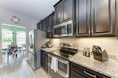 Kitchen - 5914 113th Ter E, Parrish, FL 34219 photo 5 of 7