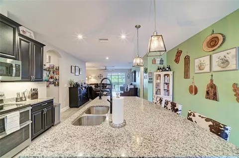 Kitchen - 5914 113th Ter E, Parrish, FL 34219 photo 7 of 7