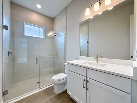 Bath - 12422 Stonegate Trl, Parrish, FL 34219 photo 7 of 8