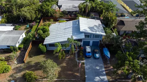 2719 Fort Worth St, Sarasota, FL 34231