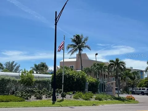 4725 Gulf Of Mexico Dr #204, Longboat Key, FL 34228