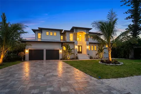 626 Buttonwood Dr, Longboat Key, FL 34228