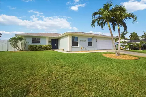 8003 19th Avenue Dr W, Bradenton, FL 34209