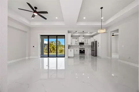 Living - 90 Brig Cir S, Placida, FL 33946 photo 2 of 5