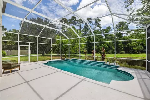 Exterior - 4705 78th Ct E, Bradenton, FL 34203 photo 4 of 8