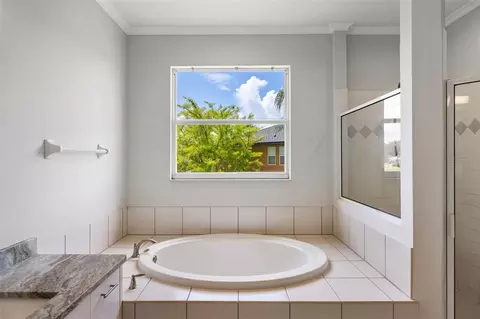 Bath - 4705 78th Ct E, Bradenton, FL 34203 photo 4 of 7