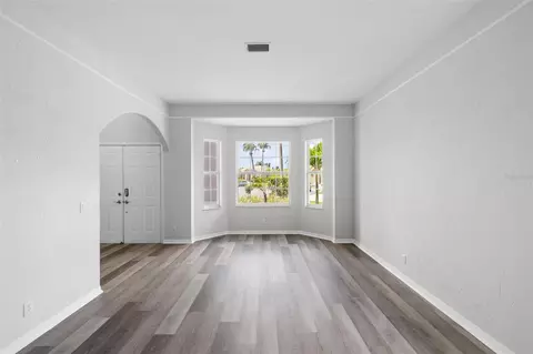 Living - 4705 78th Ct E, Bradenton, FL 34203 photo 2 of 5