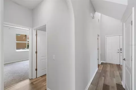 Entry Way - 4705 78th Ct E, Bradenton, FL 34203 photo 4 of 9