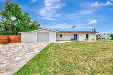 2920 Gulf Gate Dr, Sarasota, FL 34231
