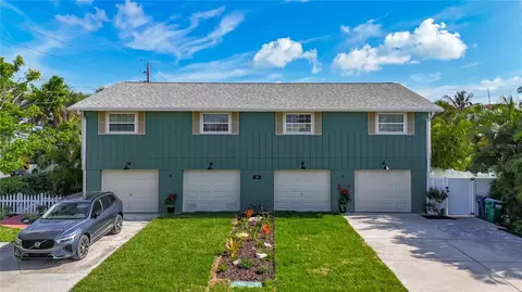 202 Peacock Ln #B, Bradenton Beach, FL 34217