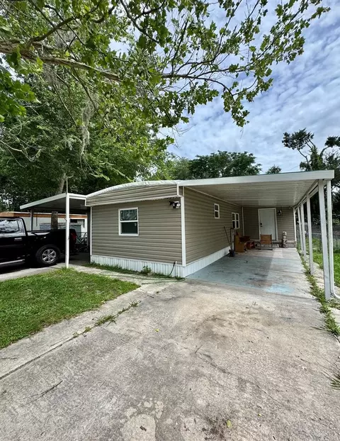 21310 Campbell Dr, Brooksville, FL 34601
