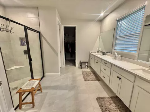 Bath - 5322 124th Ave E, Parrish, FL 34219 photo 4 of 10