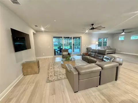 Living - 5322 124th Ave E, Parrish, FL 34219 photo 4 of 10