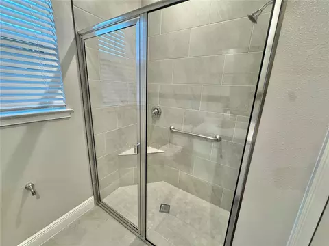 Bath - 5322 124th Ave E, Parrish, FL 34219 photo 2 of 10