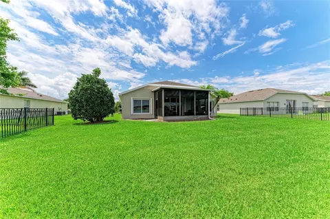 Exterior - 9882 50th Street Cir E, Parrish, FL 34219 photo 7 of 10