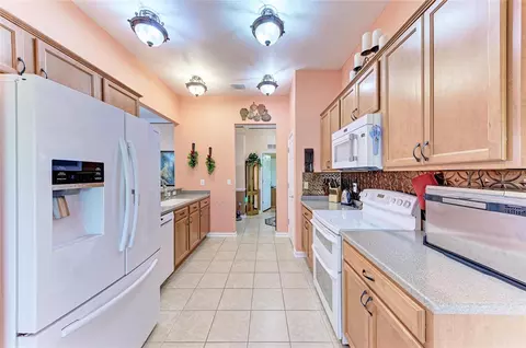 Kitchen - 9882 50th Street Cir E, Parrish, FL 34219 photo 3 of 4