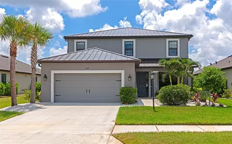 9069 Luna Ln, Sarasota, FL 34241