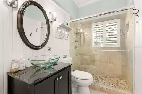Bath - 1625 1st Ave E, Bradenton, FL 34208 photo 2 of 4