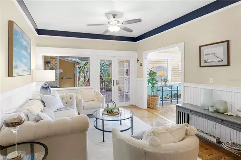 Living - 1625 1st Ave E, Bradenton, FL 34208 photo 2 of 4