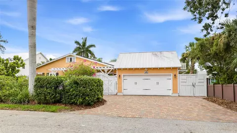 Exterior - 1625 1st Ave E, Bradenton, FL 34208 photo 2 of 29
