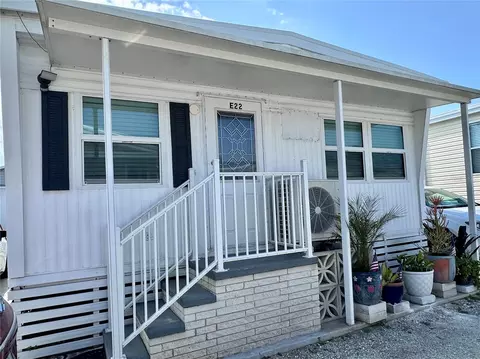 3710 Gulf Of Mexico Dr #E22, Longboat Key, FL 34228