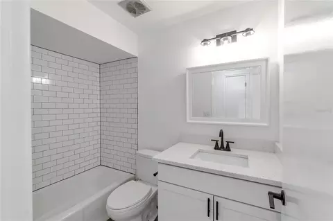 Bath - 3420 29th Street Ct E, Bradenton, FL 34208 photo 1 of 2