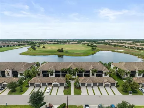 5614 Palmer Cir #204, Lakewood Ranch, FL 34211