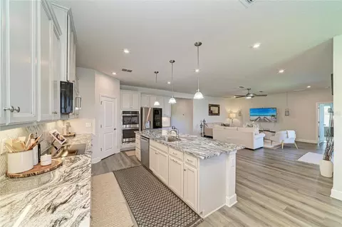 Kitchen - 6421 114th Ave E, Parrish, FL 34219 photo 5 of 9