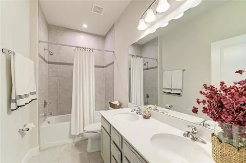 Bath - 6421 114th Ave E, Parrish, FL 34219 photo 3 of 4