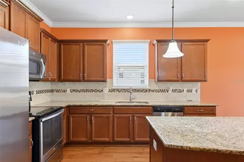 Kitchen - 5704 110th Ave E, Parrish, FL 34219 photo 4 of 5