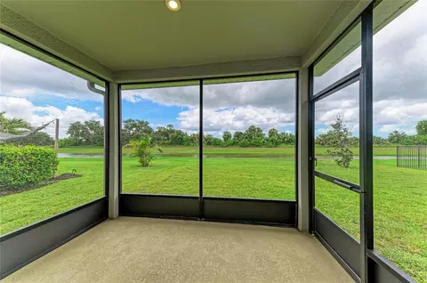 Exterior - 10855 Daybreak Gln, Parrish, FL 34219 photo 7 of 12
