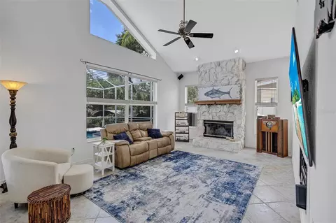Living - 360 46th Ct E, Bradenton, FL 34208 photo 2 of 3