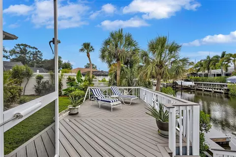 Exterior - 360 46th Ct E, Bradenton, FL 34208 photo 10 of 19