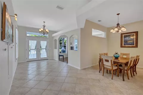 Entry Way - 360 46th Ct E, Bradenton, FL 34208 photo 2 of 4