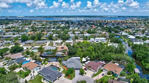 View/Area - 360 46th Ct E, Bradenton, FL 34208 photo 1 of 11